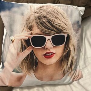 Taylor Swift 1989 pillow